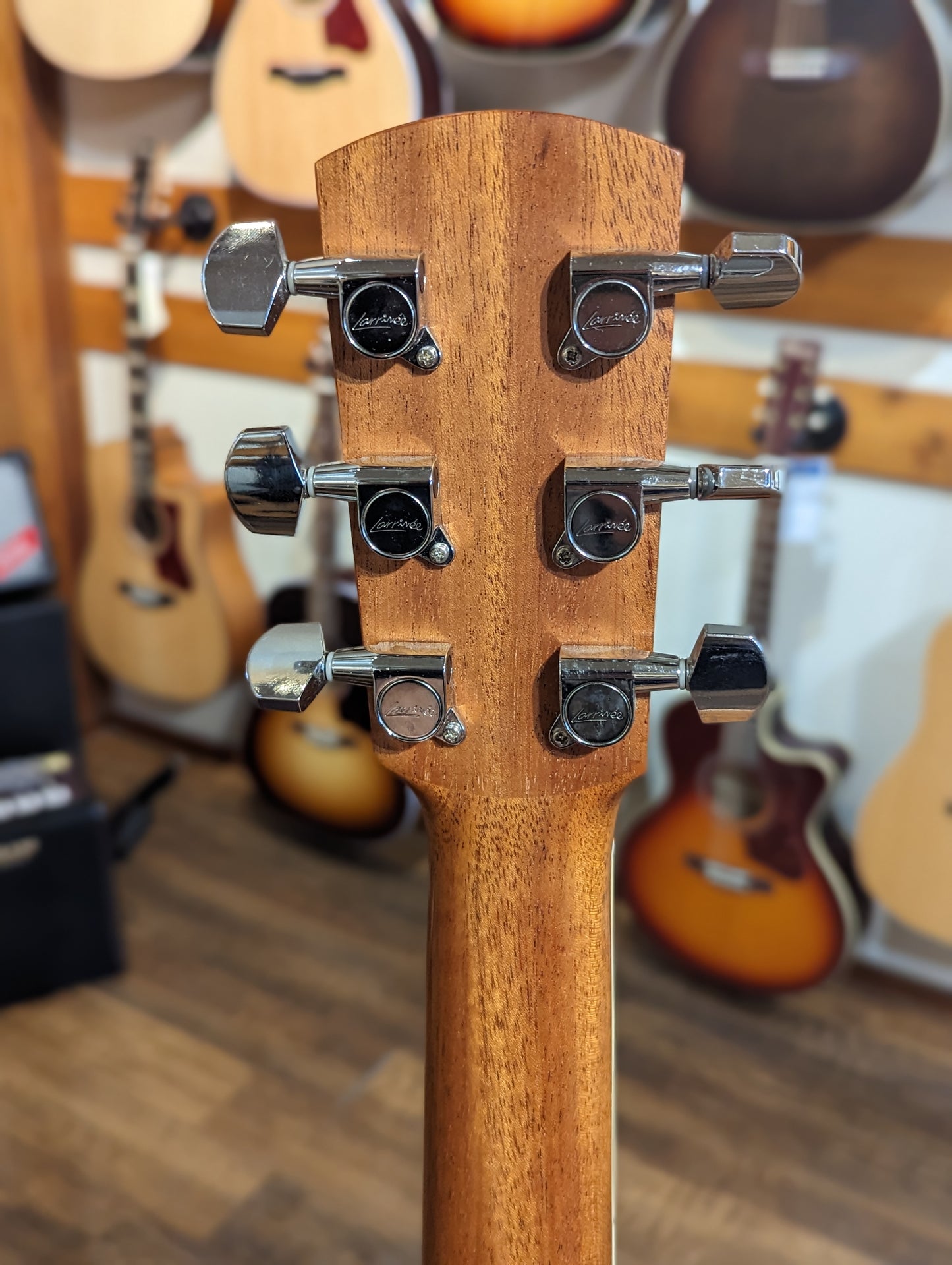 Larrivée D-02 Mahogany Acoustic Guitar w/Case (2012)
