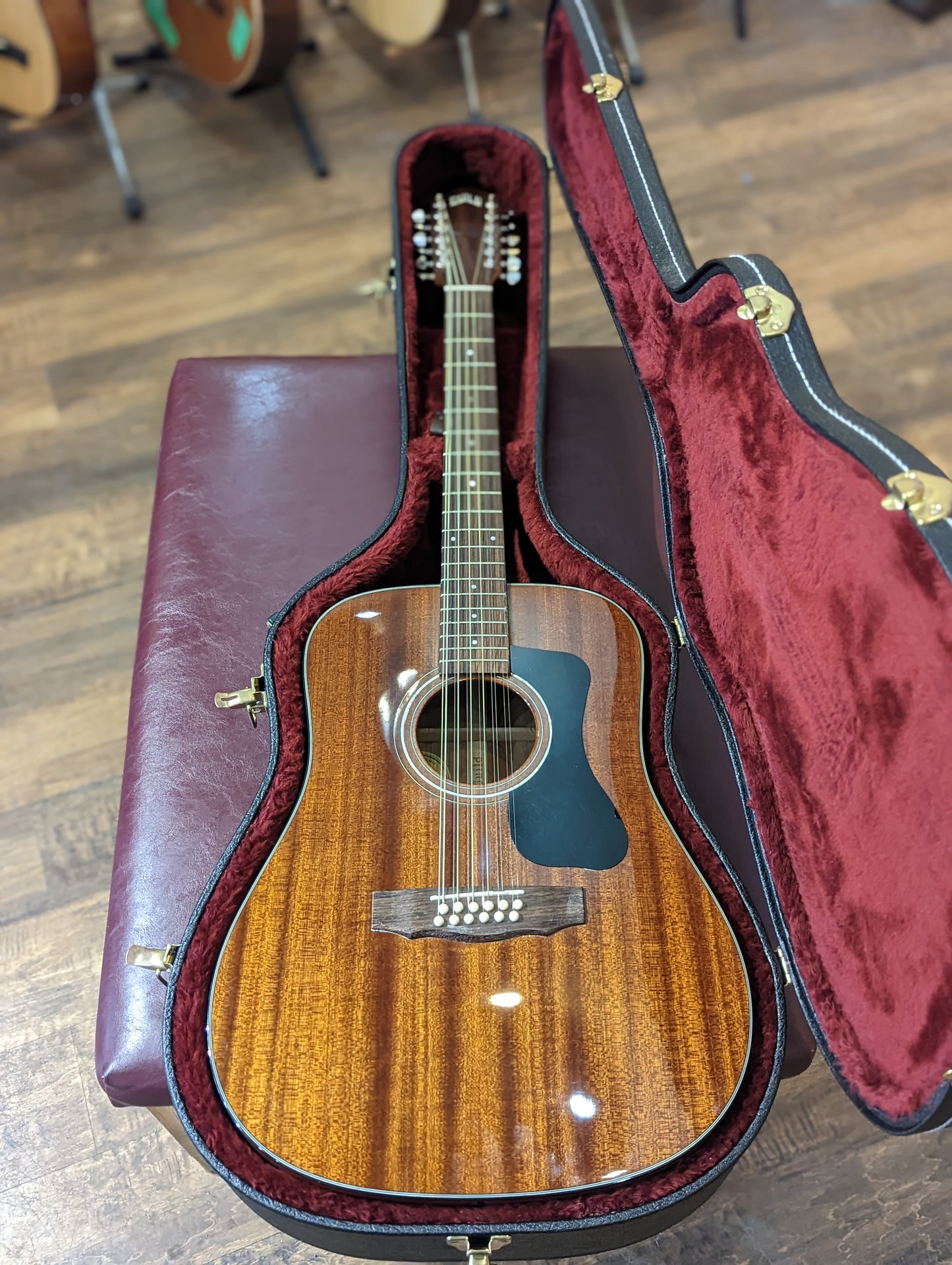 Guild D-125-12 12-String Acoustic Guitar w/Case (Used)