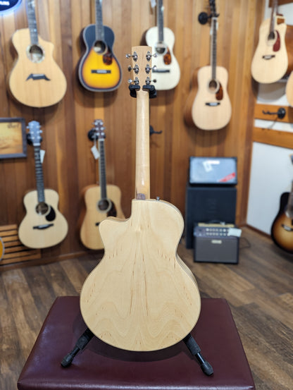 Simon & Patrick Amber Trail CW Acoustic/Electric Guitar w/Case (Used)