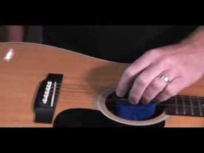 MusicNomad MN306 Guitar Humidifier & Humidity-Temperature Monitor