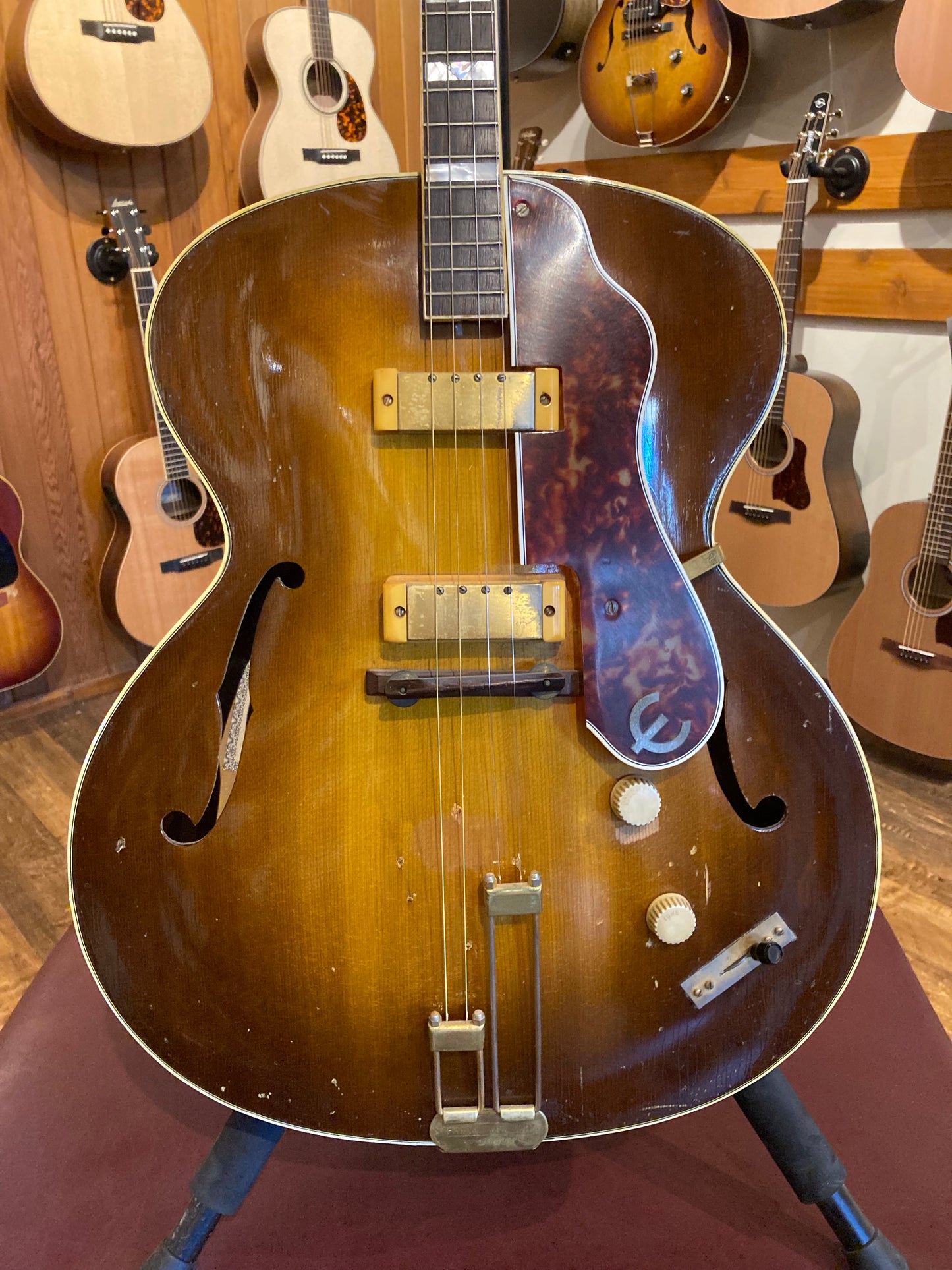 Epiphone Zephyr Deluxe Tenor (1951)