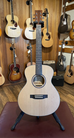 More Better "Junior" Acoustic Guitar w/Gig Bag